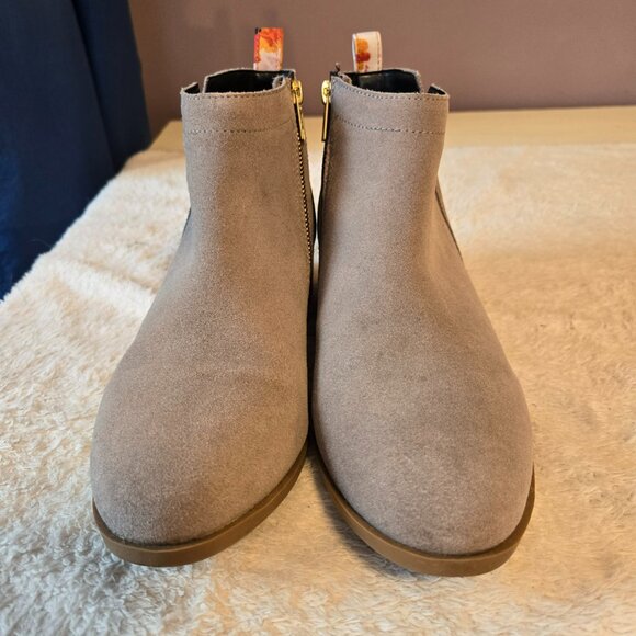 Inkkas Savannah booties US 10 EU 41 gently used floral and suede - Picture 5 of 6